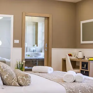 peninsula-luxury-suite.hotelinzadar.com/